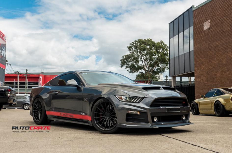 FORD MUSTANG SF09 SATIN BLACK